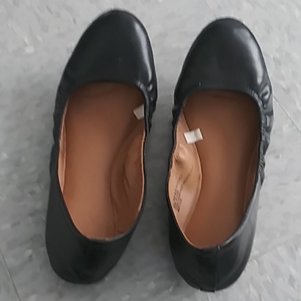 Shoes - Picture 4 of 4